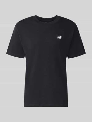 T-shirt z wyhaftowanym logo model 'ESSENTIALS' New Balance Czarny