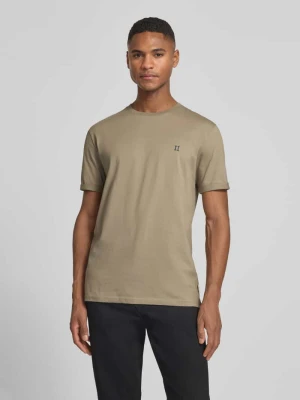 t-shirt z wyhaftowanym logo model 'Norregaard' Les Deux