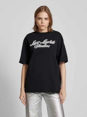 T-shirt z wyhaftowanym logo model ‘SHUTTER’ Low Lights Studios