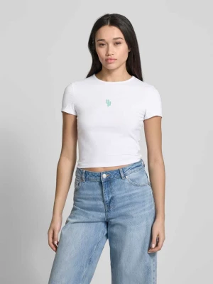 T-shirt z wyhaftowanym logo REVIEW