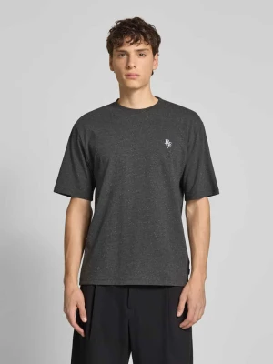 T-shirt z wyhaftowanym logo REVIEW