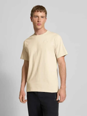 T-shirt z wyhaftowanym logo The North Face