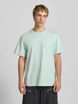 t-shirt z wyhaftowanym logo The North Face