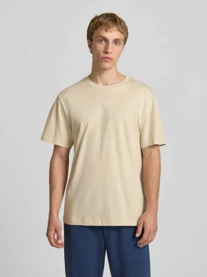 t-shirt z wyhaftowanym logo The North Face