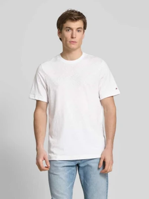 T-shirt z wyhaftowanym logo Tommy Hilfiger