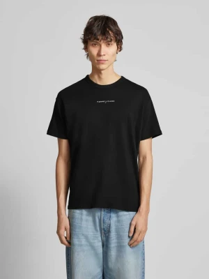T-shirt z wyhaftowanym logo Tommy Jeans