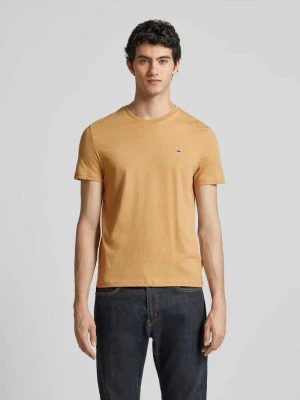 T-shirt z wyhaftowanym logo Tommy Jeans