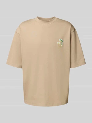 T-shirt z wyhaftowanym motywem model ‘OKHOLM’ ANNARR