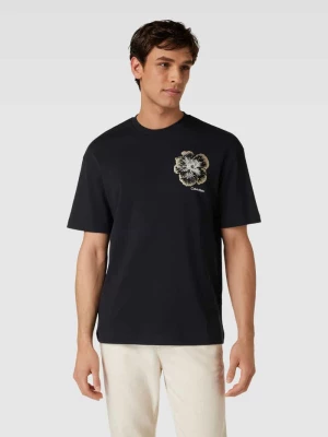 T-shirt z wyhaftowanym z motywem model ‘NIGHT FLOWER’ CK Calvin Klein