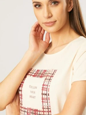 T-shirt ze wzorem i sentencją QUIOSQUE