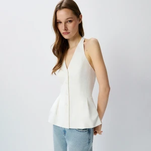 Taliowana kamizelka z odkrytymi plecami biała House