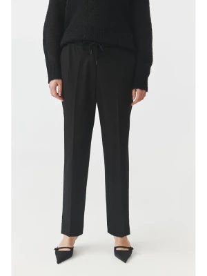 TATUUM Spodnie "Siko" w kolorze czarnym rozmiar: 42