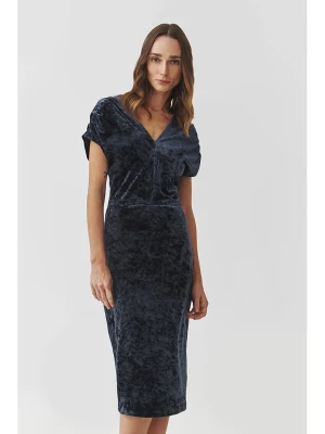 TATUUM Sukienka "Aksa" w kolorze granatowym rozmiar: S