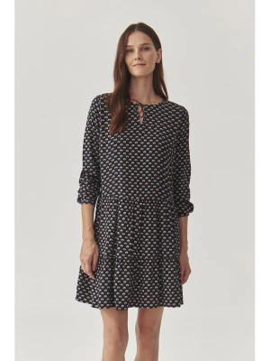 TATUUM Sukienka "Cynthia" w kolorze granatowym rozmiar: 38