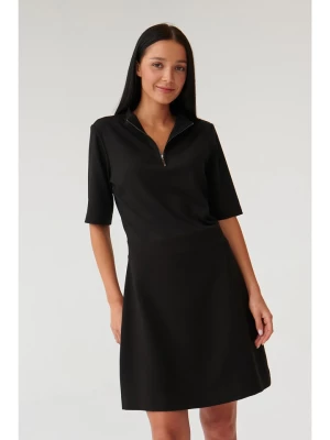 TATUUM Sukienka w kolorze czarnym rozmiar: 40