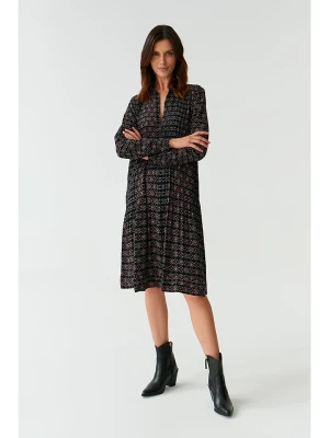 TATUUM Sukienka w kolorze czarnym rozmiar: 44