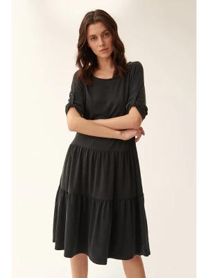 TATUUM Sukienka w kolorze czarnym rozmiar: XXL