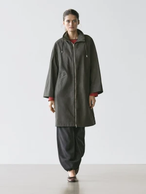 Technical Fabric Trench Coat With Hood - Zielony Butelkowy - - Massimo Dutti - Kobieta