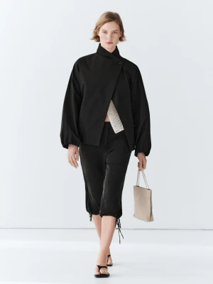 Techniczna Kurtka Z Domieszką Bawełny I Zapięciem Z Boku - Czarny - Massimo Dutti - Female