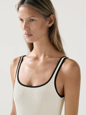 Teksturowany Kostium Kąpielowy Z Kontrastowymi Detalami - Biały Złamany - - Massimo Dutti - Kobieta