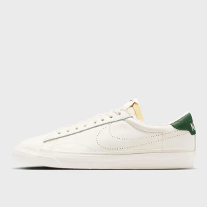 Tennis Classic AC Nike