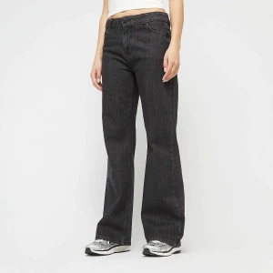 Teya Low Waist Basic Jeans, marki2Y STUDIOS, Spodnie, w kolorze czarny, rozmiar: