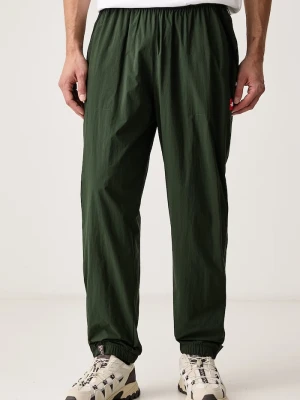 The North Face spodnie joggery męskie Redbox zielony