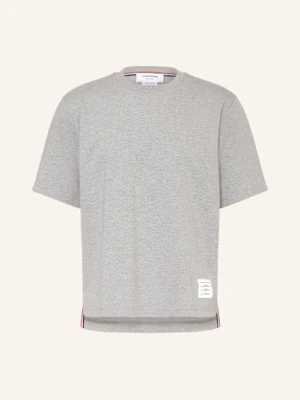 Thom Browne. T-Shirt grau