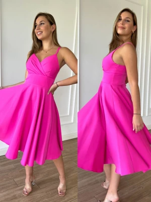 Tifani fuksjowa różowa rozkloszowana sukienka midi PERFE