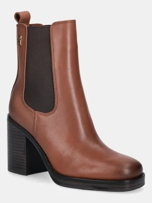Tommy Hilfiger botki skórzane SQUARE TOE CHELSEA HIGH BLOCK HL damskie kolor brązowy na słupku FW0FW08844