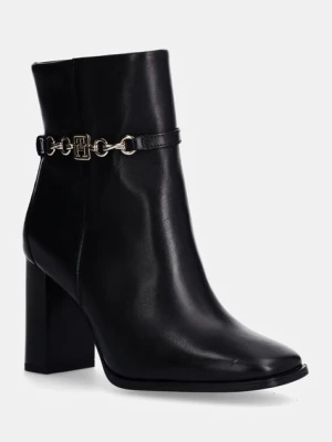 Tommy Hilfiger botki skórzane TH CHAIN HIGH HEEL BOOTIE damskie kolor czarny na słupku FW0FW08241