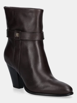 Tommy Hilfiger botki skórzane TH T-STRAP LEATHER POINTY BOOTIE damskie kolor brązowy na słupku FW0FW08984