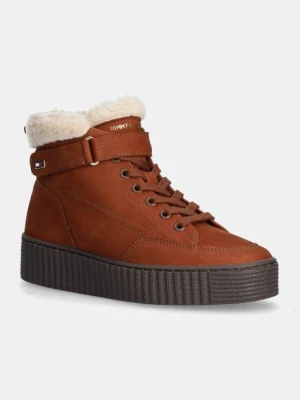 Tommy Hilfiger botki zamszowe FAUX FUR NUBUCK LOW LACE-UP kolor brązowy na płaskim obcasie ocieplone FW0FW08172