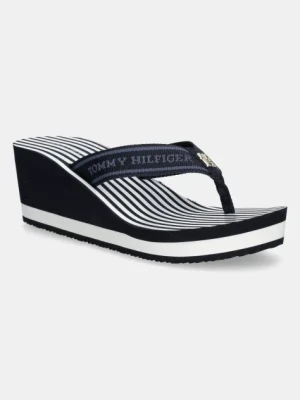Tommy Hilfiger japonki TH STRIPES WEDGE BEACH SANDAL damskie kolor granatowy na koturnie FW0FW08521