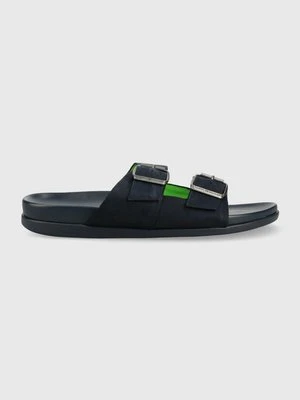 Zdjęcie produktu Tommy Hilfiger klapki zamszowe HILFIGER NUBUCK BUCKLES SANDAL męskie kolor granatowy FM0FM04459