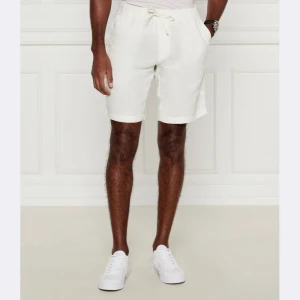 Zdjęcie produktu Tommy Hilfiger Lniane szorty Harlem | Regular Fit