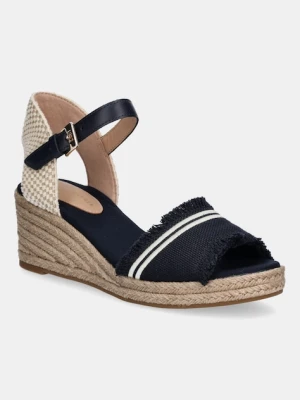 Tommy Hilfiger sandały FRINGE CANVAS MEDIUM WEDGE kolor granatowy FW0FW08879