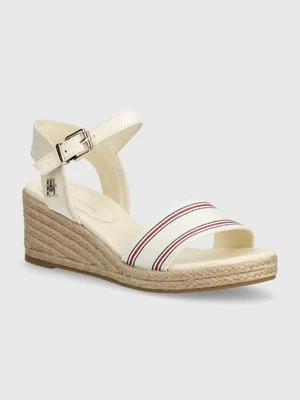 Tommy Hilfiger sandały SHIRTING WEDGE SANDAL kolor beżowy FW0FW07887