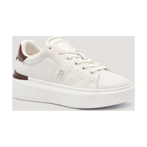 Zdjęcie produktu Tommy Hilfiger Skórzane sneakersy CHIC