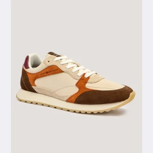 Tommy Hilfiger Sneakersy New Runner | z dodatkiem skóry
