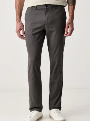 Tommy Hilfiger spodnie chinos męskie z bawełną szary