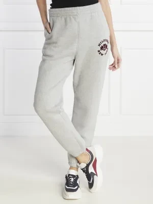 Tommy Hilfiger Spodnie dresowe VARSITY FLOCK | Relaxed fit