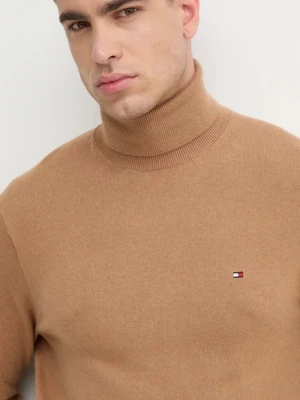 Tommy Hilfiger sweter z domieszką kaszmiru kolor brązowy lekki z golferm