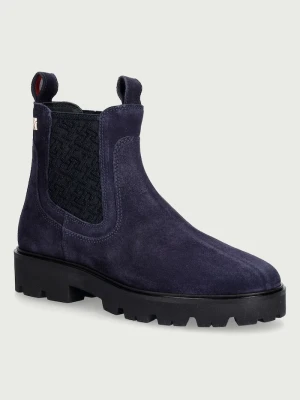 Tommy Hilfiger sztyblety damskie zamszowe TH MONOGRAM SUEDE CHELSEA BOOT granatowy