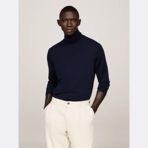 Tommy Hilfiger Wełniany golf | Regular Fit