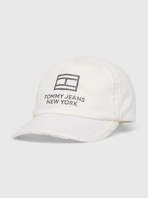 Tommy Jeans czapka z daszkiem bawełniana kolor biały z aplikacją AW0AW15851