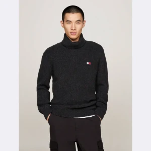Tommy Jeans Golf | Slim Fit | z dodatkiem wełny