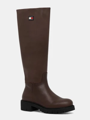 Tommy Jeans kozaki TJW STRETCHY LONG SHAFT damskie kolor brązowy na płaskim obcasie EN0EN02828