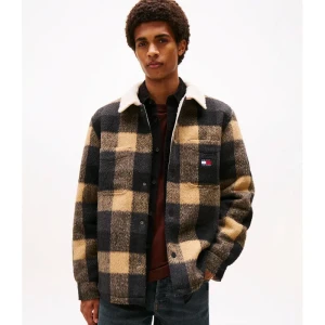 Tommy Jeans Ocieplana kurtka | Oversize fit | shearling