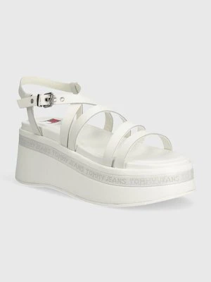 Tommy Jeans sandały skórzane TJW STRAPPY WEDGE SANDAL kolor biały EN0EN02516